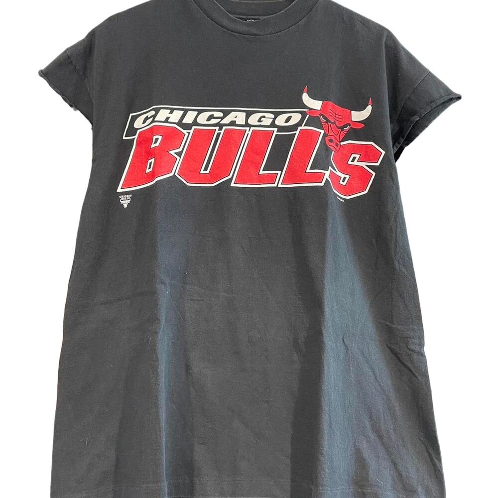 Vintage 90s Chicago Bulls Cut Sleeves and Tag Single Stitch Shirt Adult Large